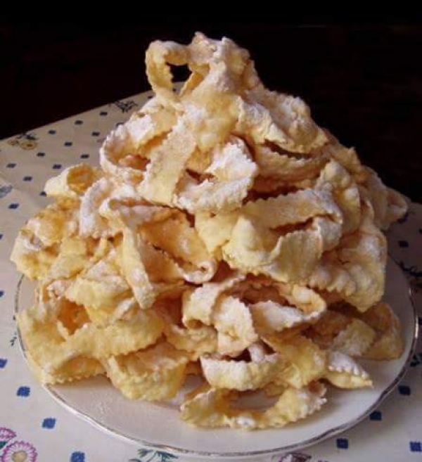 FRAPPE  CARNEVALESCHE O CHIACCHIERE